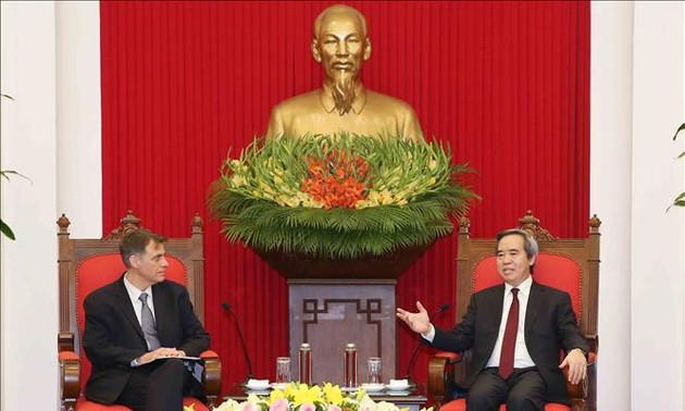Interesado Vietnam en estrechar la relación comercial con Estados Unidos
