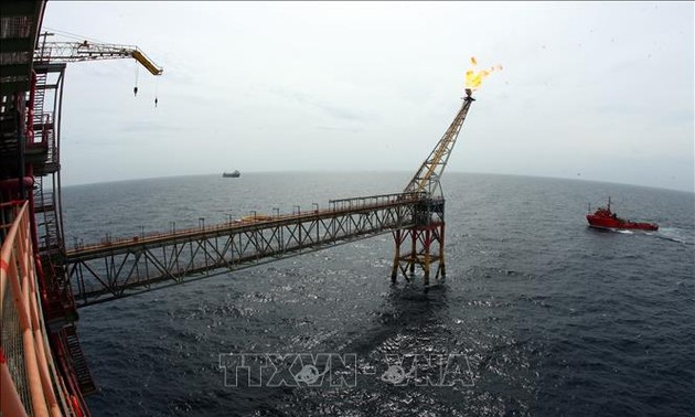 Empresa vietnamita diseña e instala con éxito base de una plataforma petrolera