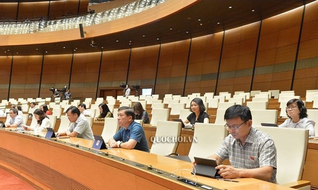Debaten en la Asamblea Nacional de Vietnam borrador de Ley de Inversión (modificado)