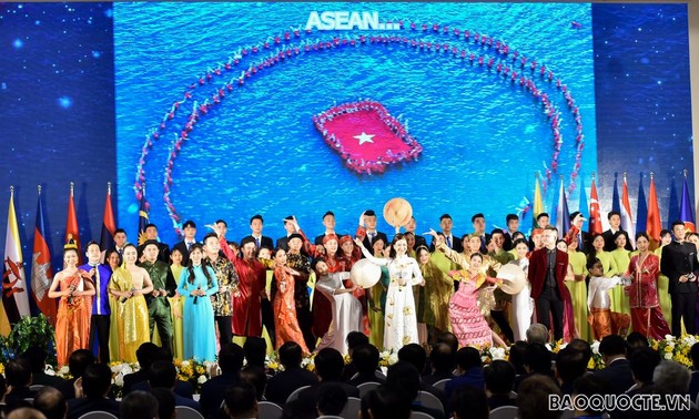 37 Cumbre de la Asean cierra un año de grandes desafíos para el bloque del Sudeste Asiático