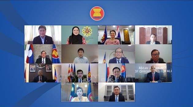Líder de la Asean aprecia el papel directivo de Vietnam en el grupo