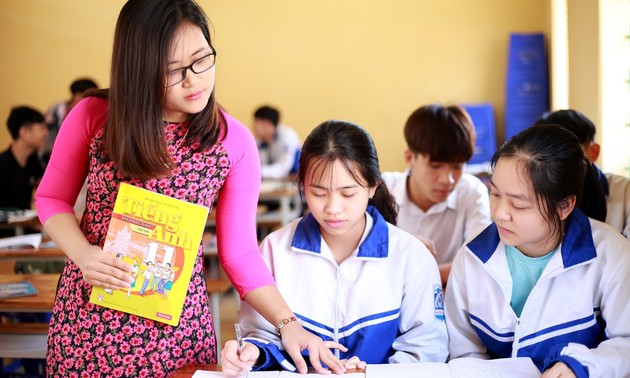 Jóvenes vietnamitas abrazan la aspiración de contribuir al desarrollo nacional