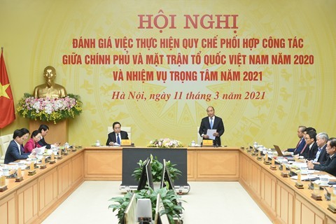 Exaltan la coordinación entre el Gobierno y el Frente de la Patria de Vietnam en el cumplimiento de tareas clave del país
