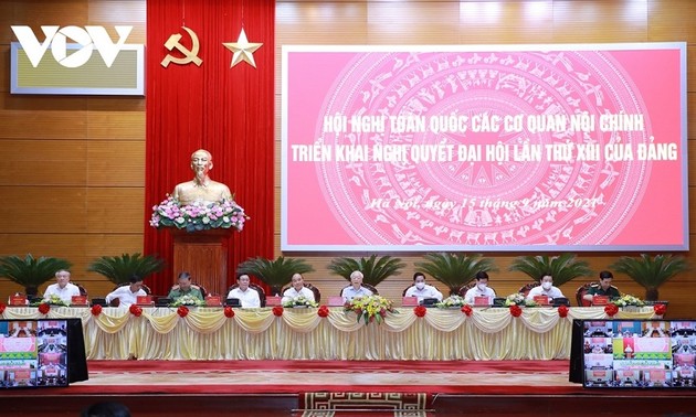 Tomar al pueblo como la raíz: una pauta clave de los órganos de asuntos interiores de Vietnam