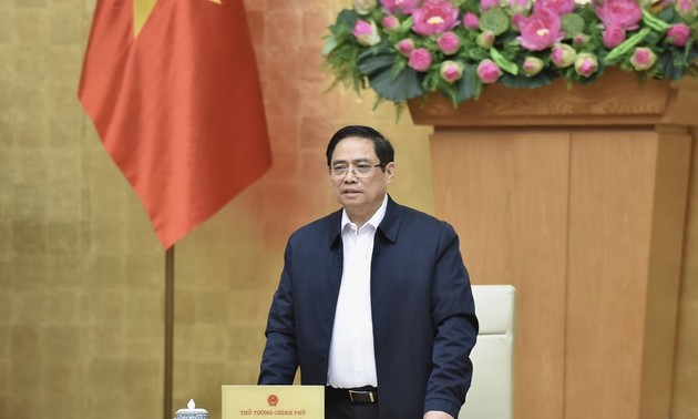 Primer ministro vietnamita preside reunión del gobierno sobre la legislación