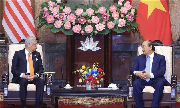 Presidente de Vietnam se reúne con el primer ministro de Malasia