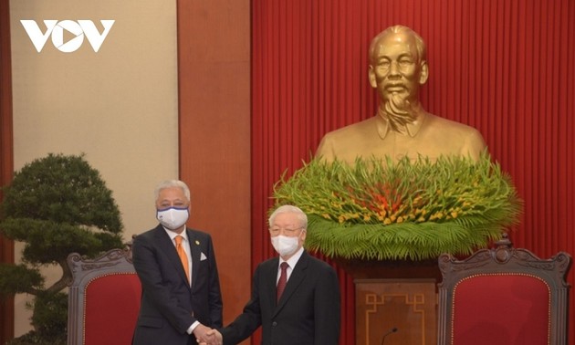 Vietnam concede importancia al desarrollo de las relaciones con Malasia, dice Nguyen Phu Trong