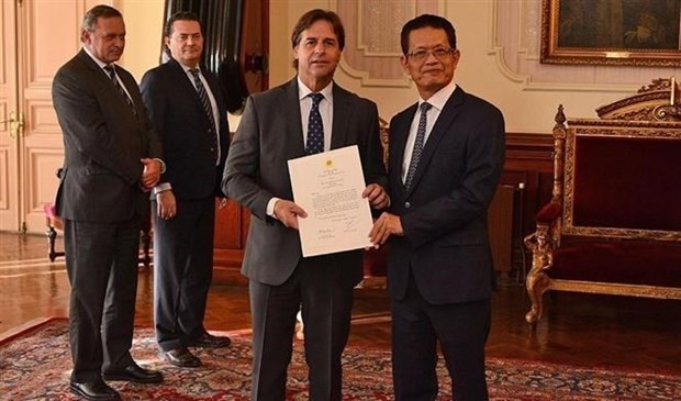 Uruguay interesado en profundizar las relaciones con Vietnam
