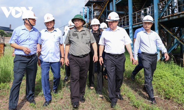 Primer ministro aborda soluciones para incompleto proyecto de la Fábrica de Hierro y Acero de Thai Nguyen
