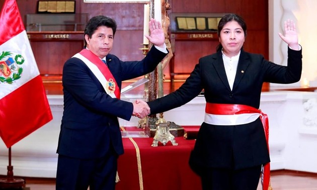 Betssy Chávez, la quinta persona en el cargo de primer ministro de Perú en 16 meses 