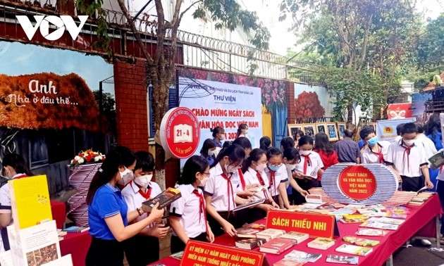 Celebran actividades para los niños por Día del Libro en la provincia de Dak Lak