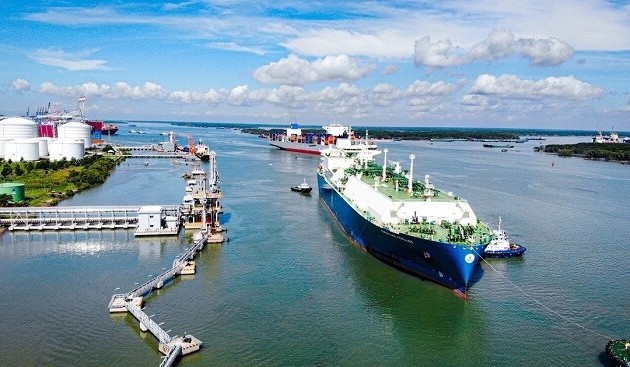 El puerto de Thi Vai recibe el primer cargamento de gas natural licuado a Vietnam