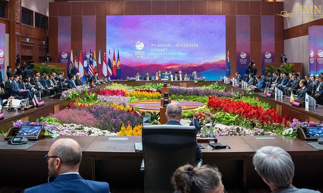 Líder vietnamita asiste a cumbres de la ASEAN con Australia y la ONU