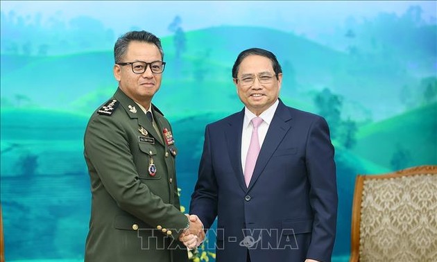 Premier vietamita se reúne con ministro de Defensa de Camboya