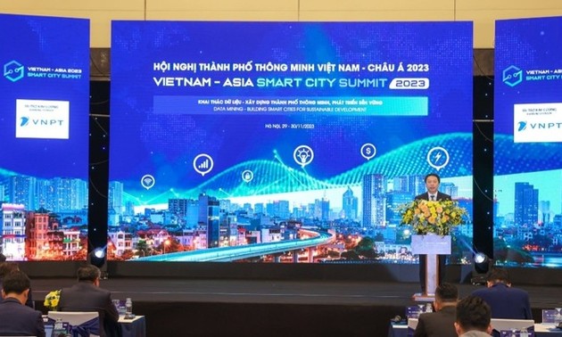 Celebran en Hanói conferencia sobre ciudades inteligentes de Vietnam y Asia