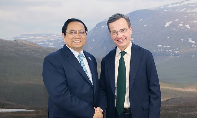Primer ministro vietnamita se reúne con homólogo sueco 