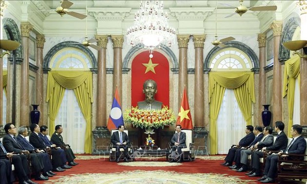 Presidente Vo Van Thuong ratifica la importancia del fomento de las relaciones especiales Vietnam-Laos