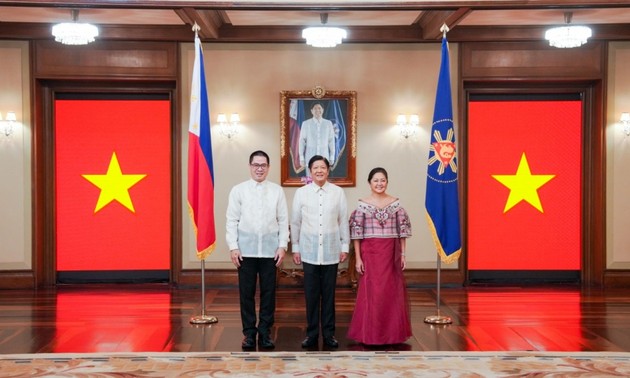 Presidente de Filipinas visita Vietnam: nuevo hito en la asociación bilateral