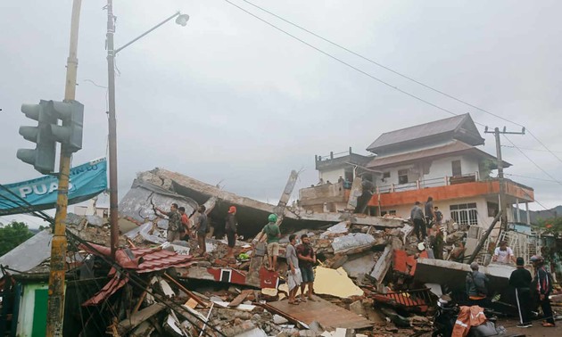 Un séisme frappe l’île de Célèbes, en Indonésie, faisant plus de 30 morts