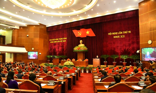 La population salue la réussite du 15e plénum du Comité central du Parti