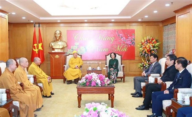 Truong Thi Mai reçoit une délégation de l’Église bouddhique du Vietnam