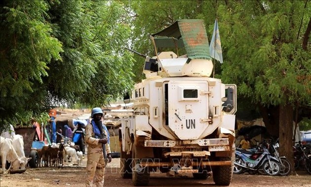Mali: Trois Casques bleus grièvement blessés dans une attaque