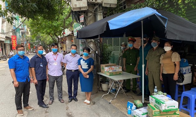 Quand les collectivités de Hanoi s’engagent dans la lutte anti-Covid-19...