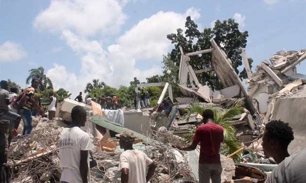 Haïti: Le bilan du séisme s'alourdit à 1.419 morts