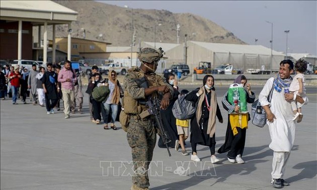 Afghanistan : les  évacuations se poursuivent