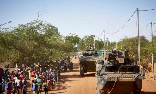 «Barkhane»: quatre soldats français blessés dans une explosion au Burkina Faso