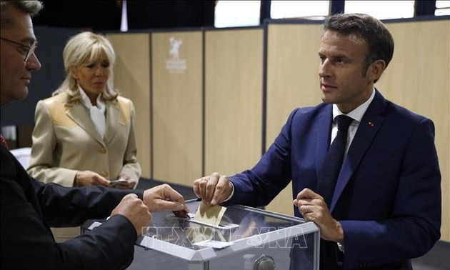 Résultats des législatives en France : la coalition macroniste Ensemble ! recueille 25,75% des voix au premier tour, devançant de justesse la Nupes
