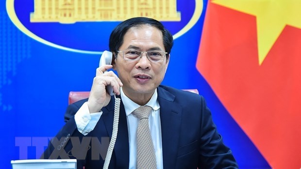 Entretien téléphonie entre Bùi Thanh Son et Park Jin