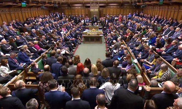 Royaume-Uni: “Je pars la tête haute”, lance Boris Johnson au Parlement