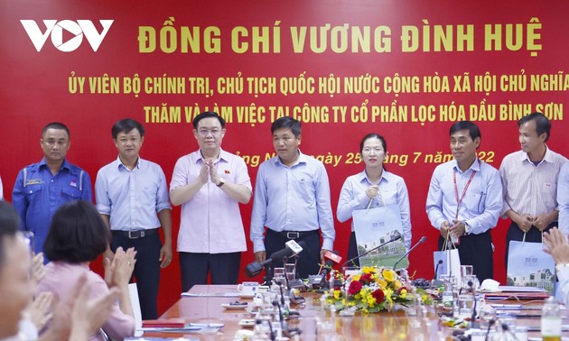 Vuong Dinh Huê travaille avec la société Binh Son