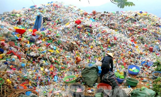 BM: il faut une feuille de route pour bannir les plastiques à usage unique au Vietnam