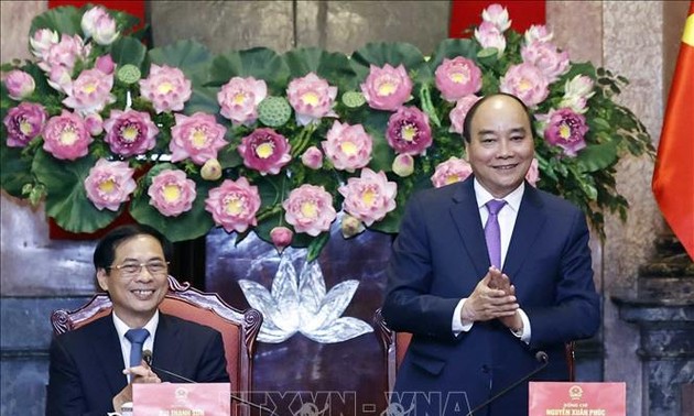 Nguyên Xuân Phuc travaille avec le ministère des Affaires étrangères