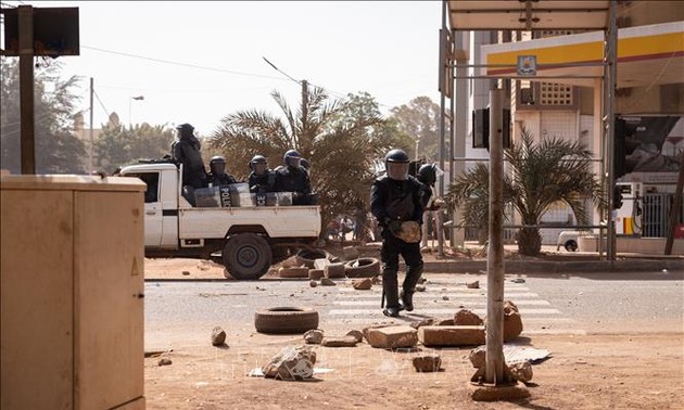 Burkina Faso: 28 soldats et civils tués dans des attaques terroristes au nord et au sud du pays