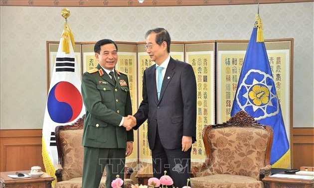 Han Duck-soo veut varier les liens de coopération avec le Vietnam