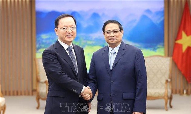 Pham Minh Chinh reçoit Park Hark-kyu