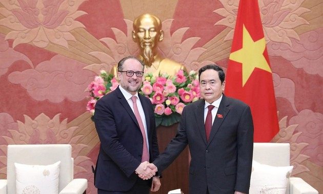 Trân Thanh Mân reçoit le ministre autrichien des Affaires étrangères