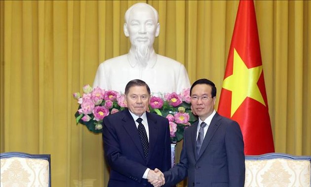 Le président de la Cour suprême de la Fédération de Russie reçu par Vo Van Thuong