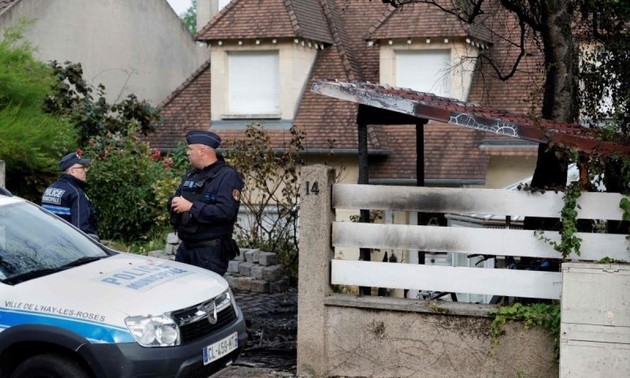 La France annonce un plan de 5 millions d'euros pour renforcer la sécurité des élus