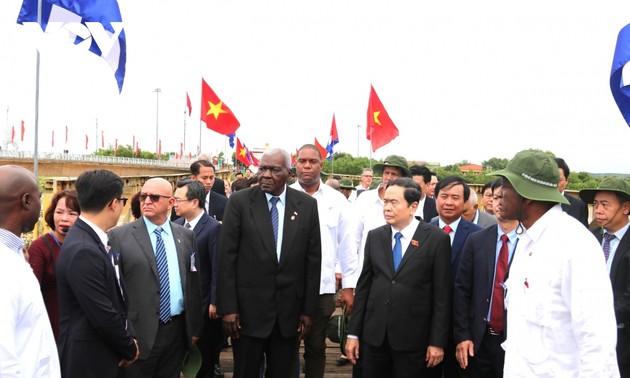 Le président de l’Assemblée nationale cubaine en visite à Quang Tri
