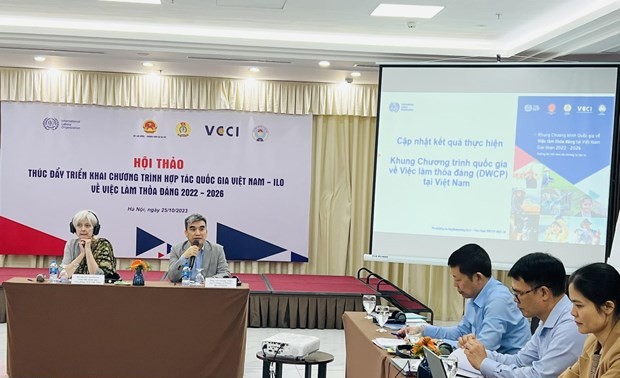 Atelier sur le travail décent au Vietnam en coopération avec l’OIT