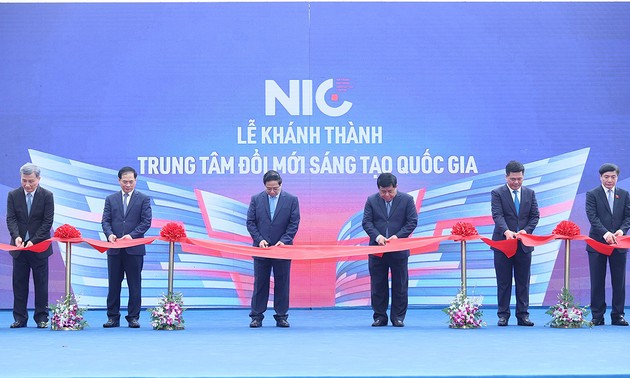 Pham Minh Chinh à l’inauguration du Centre d'innovation national