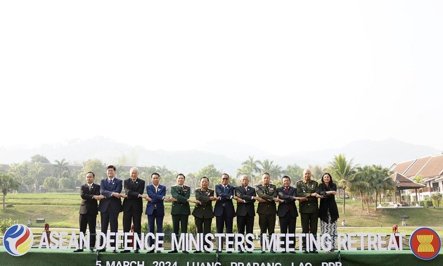 Conférence restreinte des ministres de la Défense de l’ASEAN au Laos