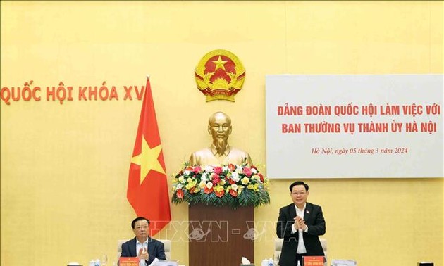 Vuong Dinh Huê préside une réunion sur l’élaboration d’un plan directeur pour Hanoï jusqu’en 2045