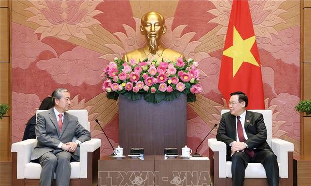 Vuong Dinh Huê reçoit l'ambassadeur de Chine au Vietnam
