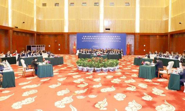 การประชุมประจำปีระหว่างเลขาธิการพรรคสาขา 4 จังหวัดของเวียดนามกับเลขาธิการพรรคสาขามณฑลยูนหนาน ประเทศจีน