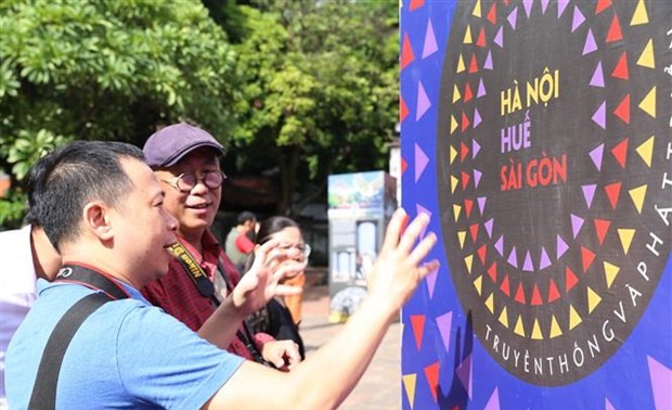 Hanoi hosts exhibition on sisterly major cities